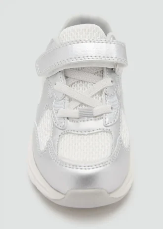 Sneakers mit Metallic-Effekt