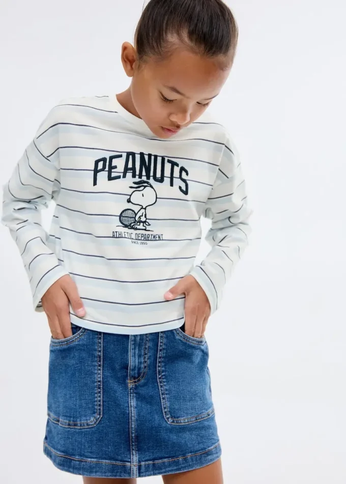 Snoopy-T-Shirt mit Stickerei Snoopy-T-Shirt mit Stickerei