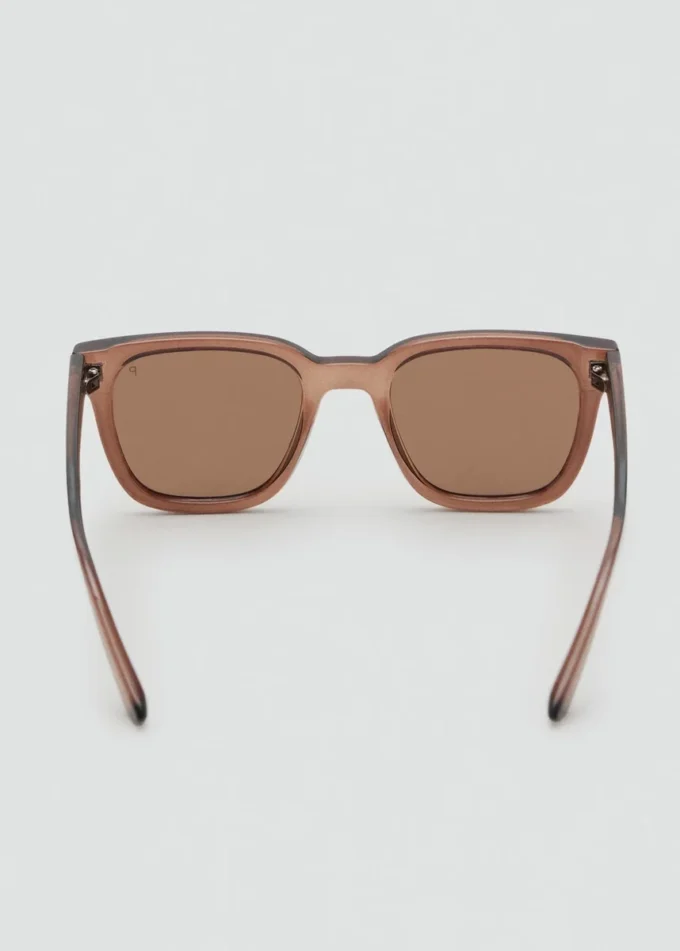 Sonnenbrille mit rechteckigem Rahmen Sonnenbrille mit rechteckigem Rahmen