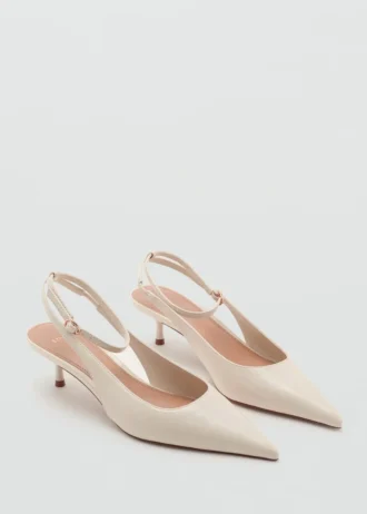 Spitze Schuhe mit Kitten-Heel