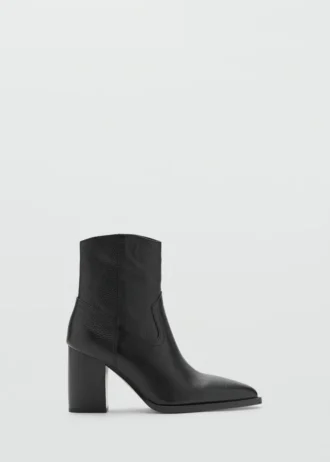 Spitze Stiefeletten aus Leder