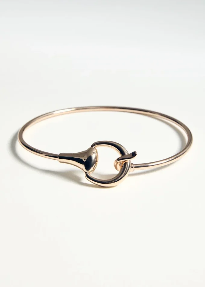 Steifer Choker-Kragen Steifer Choker-Kragen