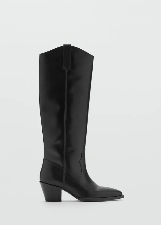 Stiefel aus Wildleder mit Absatz Stiefel aus Wildleder mit Absatz