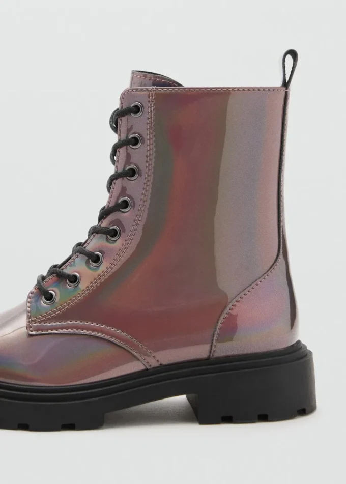 Stiefel mit Metallreißverschluss