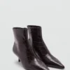 Stiefeletten aus Kunstleder in Krokodillederoptik mit spitzer Zehenpartie Stiefeletten aus Kunstleder in Krokodillederoptik mit spitzer Zehenpartie