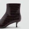 Stiefeletten aus Kunstleder in Krokodillederoptik mit spitzer Zehenpartie Stiefeletten aus Kunstleder in Krokodillederoptik mit spitzer Zehenpartie