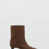 Stiefeletten aus Wildleder Stiefeletten aus Wildleder