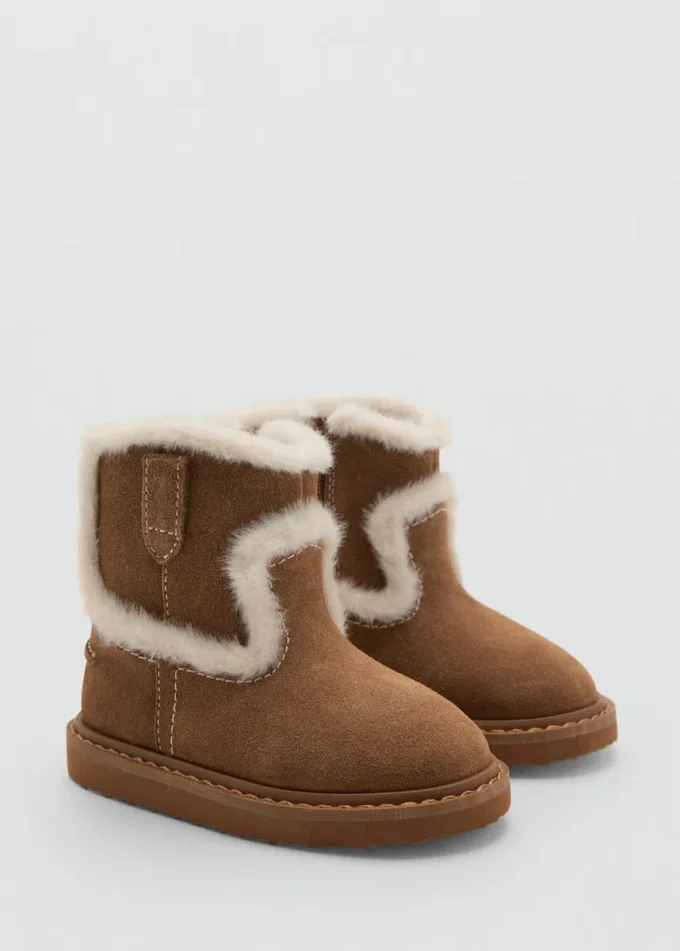 Stiefeletten aus Wildlederimitat mit Felloptik Stiefeletten aus Wildlederimitat mit Felloptik