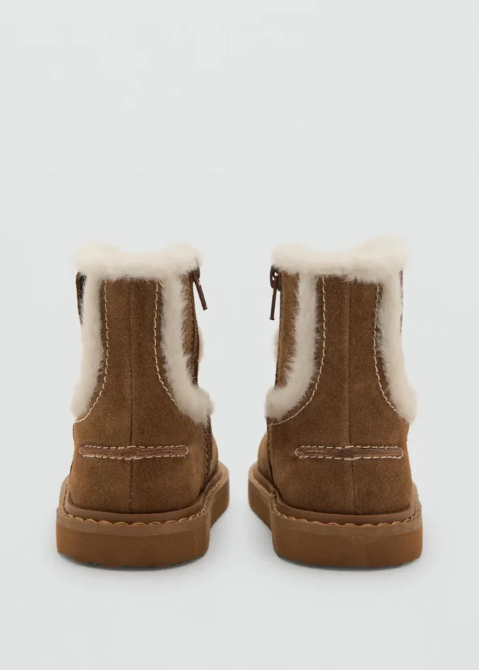 Stiefeletten aus Wildlederimitat mit Felloptik Stiefeletten aus Wildlederimitat mit Felloptik