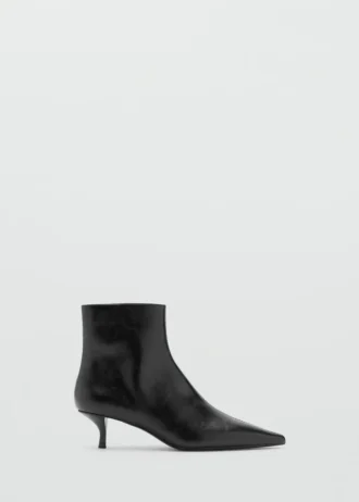 Stiefeletten mit Kitten-Heel und spitzer Zehenpartie