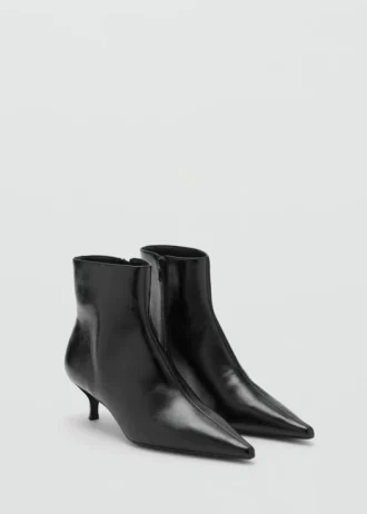 Stiefeletten mit Kitten-Heel und spitzer Zehenpartie