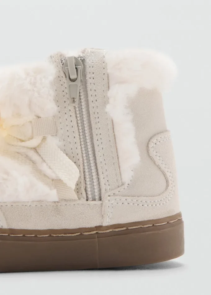 Stiefeletten mit Lederakzenten Stiefeletten mit Lederakzenten