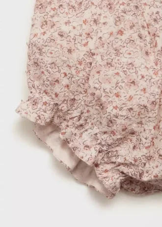 Strampler mit Blumenmuster