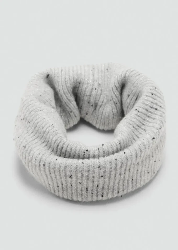 Strick-Schal mit Pailletten Strick-Schal mit Pailletten