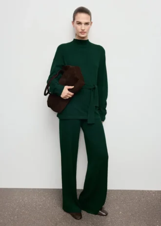 Strickhose mit Ziernähten