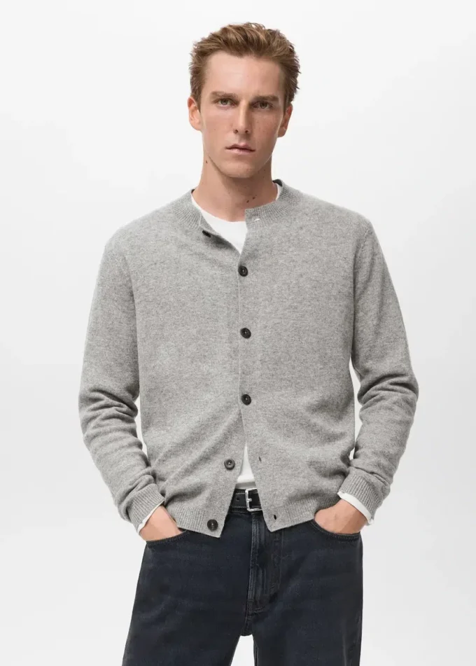 Strickjacke aus 100 % extrafeiner Wolle mit Knöpfen