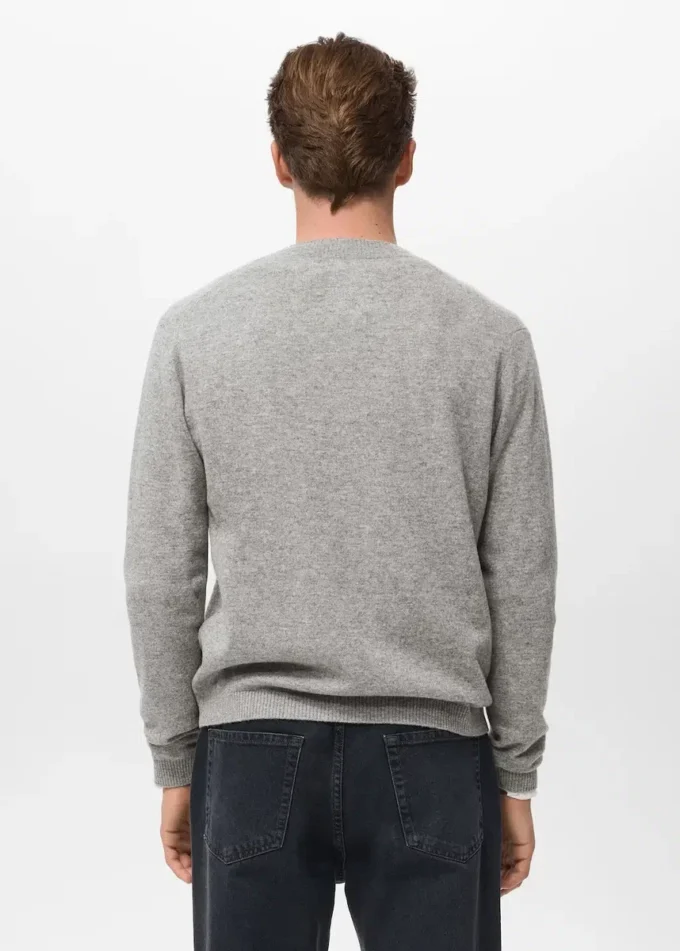 Strickjacke aus 100 % extrafeiner Wolle mit Knöpfen