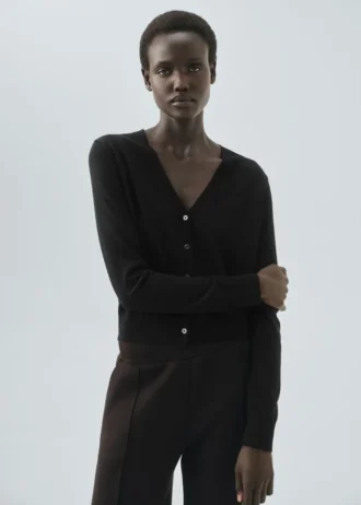 Strickjacke aus 100 % Merinowolle Strickjacke aus 100 % Merinowolle