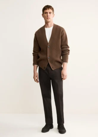 Strickjacke aus 100 % Wolle mit Knöpfen