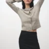 Strickjacke mit Knöpfen Strickjacke mit Knöpfen
