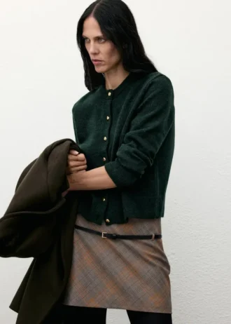 Strickjacke mit Knöpfen