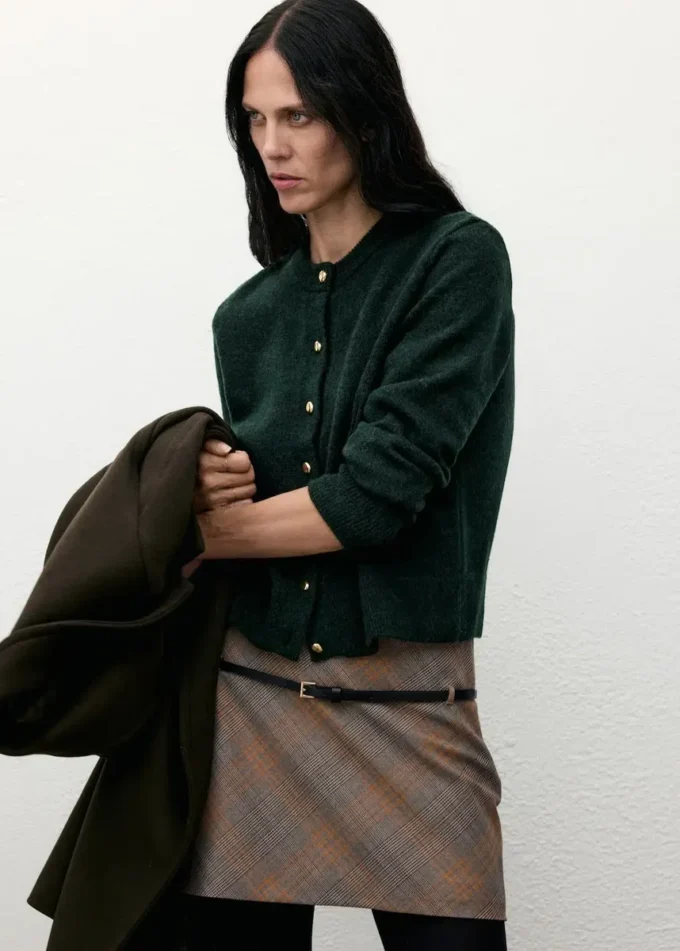 Strickjacke mit Knöpfen