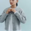 Strickjacke mit Knöpfen Strickjacke mit Knöpfen