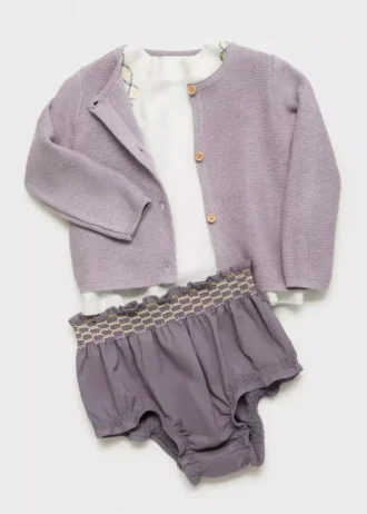 Strickjacke mit Knöpfen
