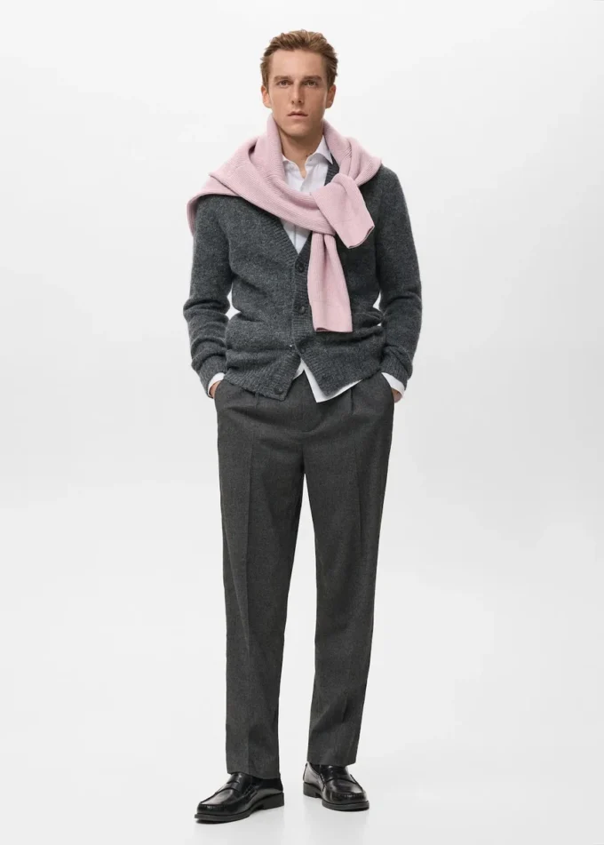 Strickjacke mit Knöpfen