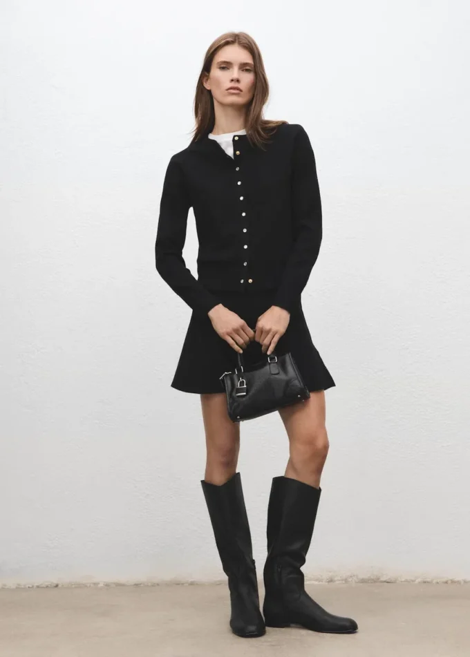 Strickjacke mit Knöpfen