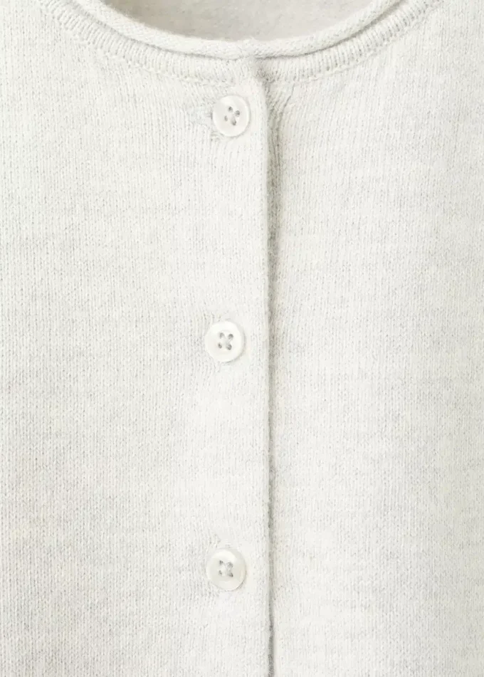 Strickjacke mit Knöpfen