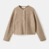 Strickjacke mit Knöpfen Strickjacke mit Knöpfen
