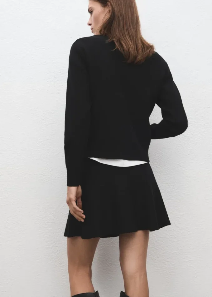 Strickjacke mit Knöpfen