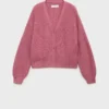 Strickjacke mit Knöpfen Strickjacke mit Knöpfen