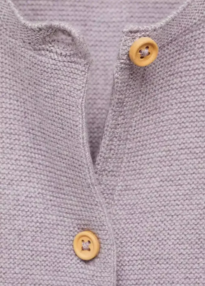 Strickjacke mit Knöpfen Strickjacke mit Knöpfen