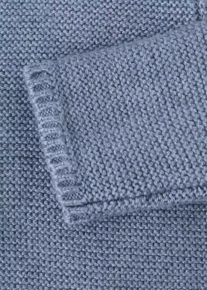 Strickjacke mit Knöpfen Strickjacke mit Knöpfen