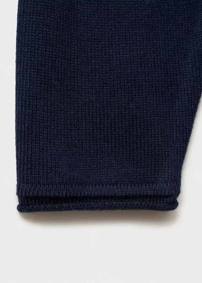 Strickjacke mit Knöpfen Strickjacke mit Knöpfen