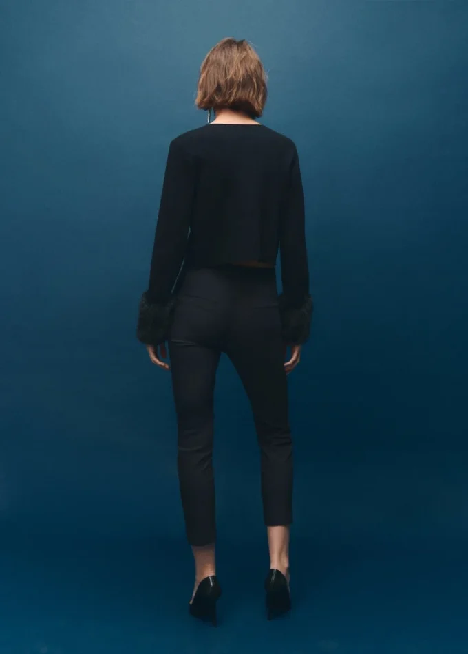 Strickjacke mit Kunstfellbündchen Strickjacke mit Kunstfellbündchen