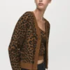 Strickjacke mit Leopardenmuster Strickjacke mit Leopardenmuster