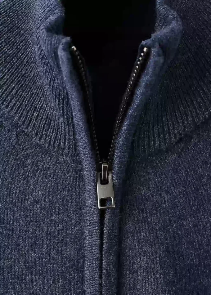 Strickjacke mit Reißverschluss Strickjacke mit Reißverschluss