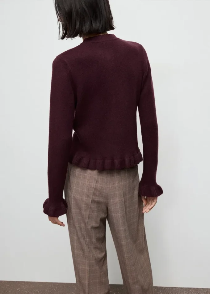 Strickjacke mit Rüschen Strickjacke mit Rüschen