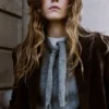 Strickjacke mit Schleifenausschnitt