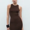 Strickkleid mit Neckholder-Ausschnitt