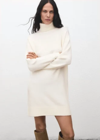 Strickkleid mit Rollkragen