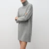 Strickkleid mit Rollkragen Strickkleid mit Rollkragen