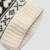 Strickmütze mit Bommel