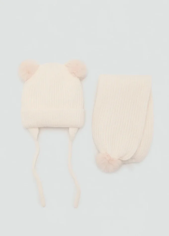 Strickmütze mit Bommel Strickmütze mit Bommel