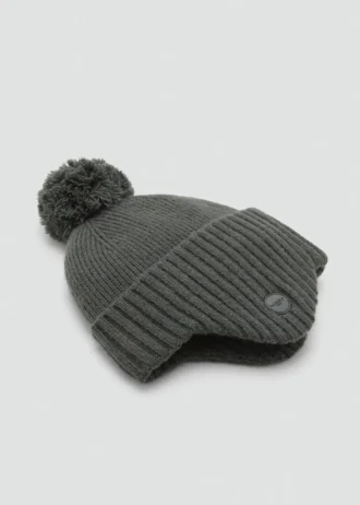 Strickmütze mit Ohrenschützern