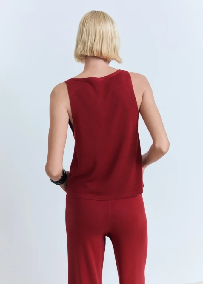 Strickoberteil mit V-Ausschnitt Strickoberteil mit V-Ausschnitt