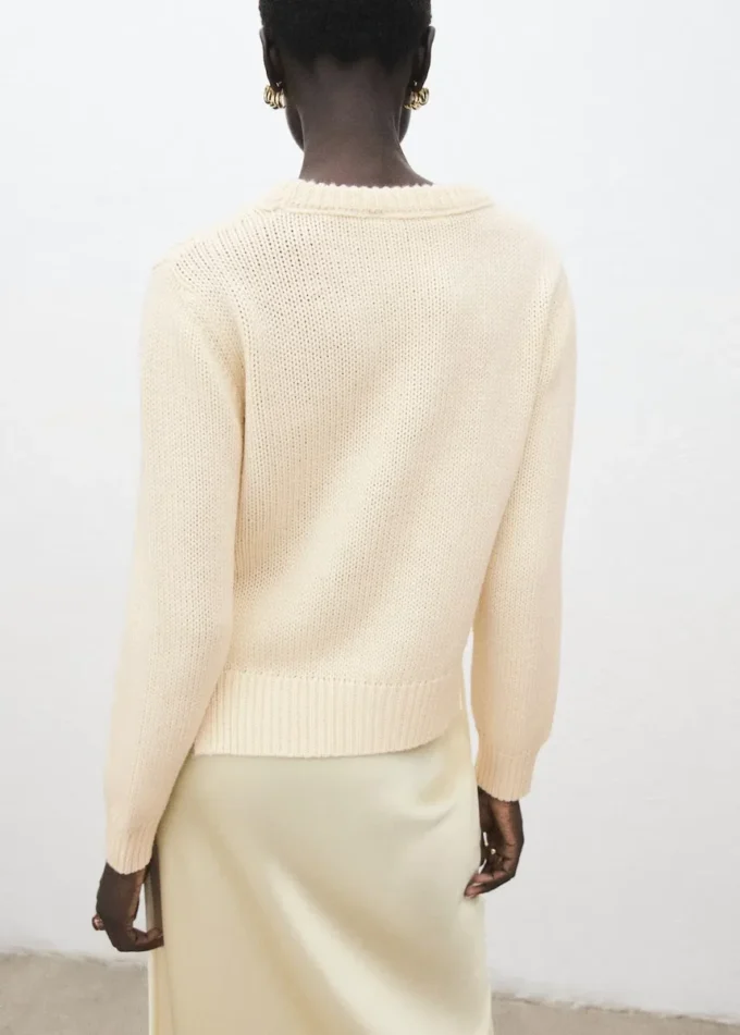 Strickpullover mit Bändchen-Schlitzen